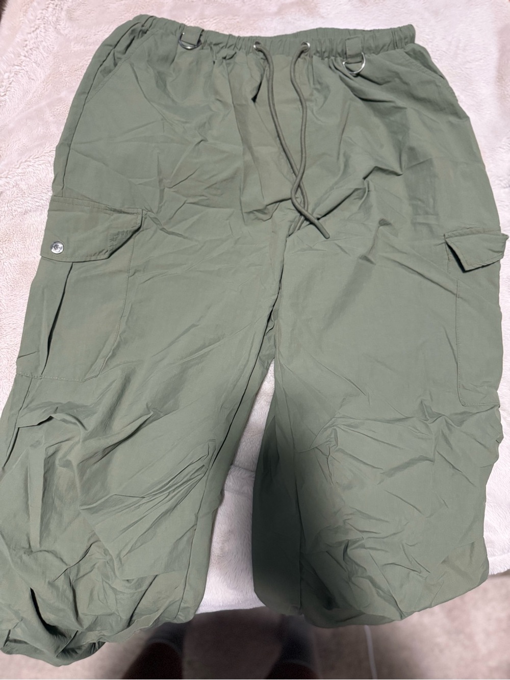 Fashion Nova Women's Cargo Joggers in Green - Picture 3 of 7